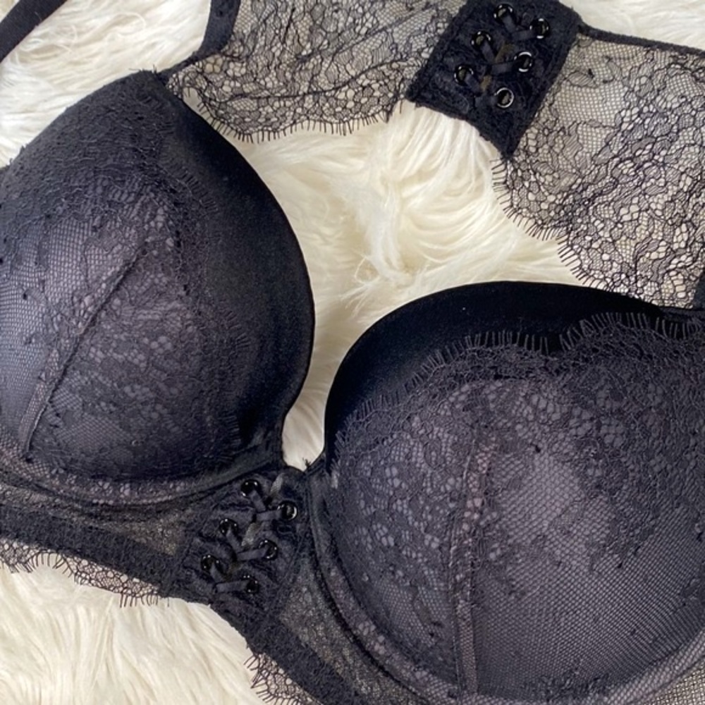 VS • Very Sexy High Neck Chantilly Lace Push Up Bra